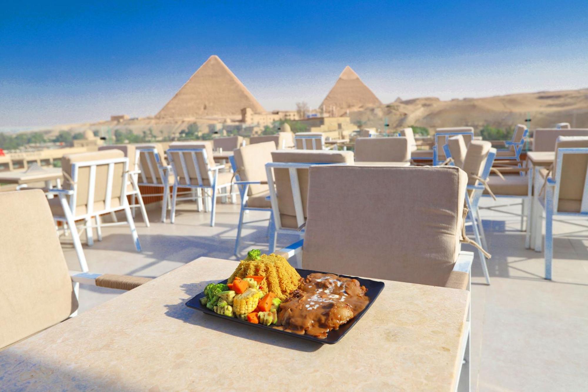 Gaia Pyramids Hotel Kafret el-Gabal Exterior foto